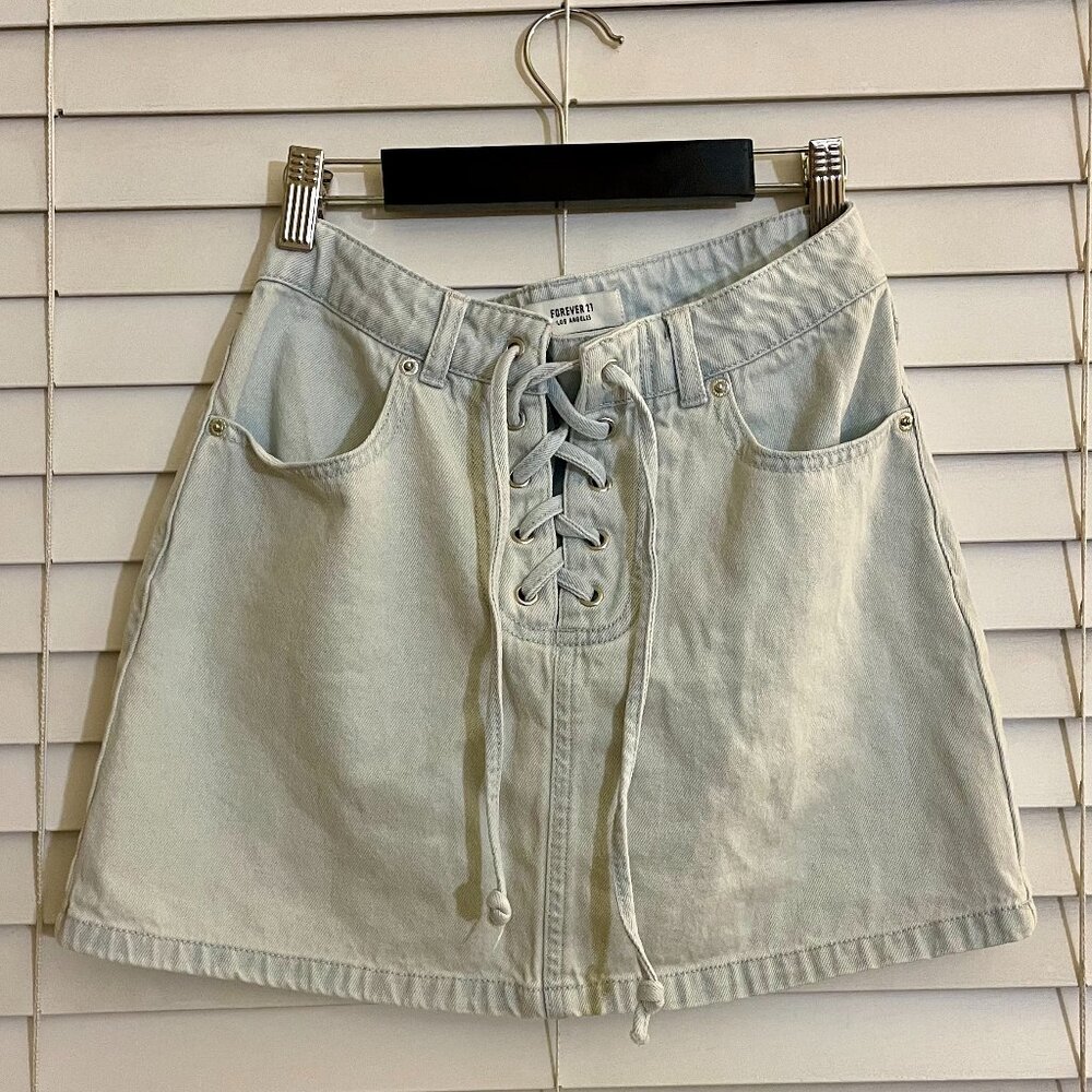 Forever21 denim skirt - size 25